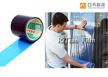 Giá tốt. Kính cửa sổ Tự dính PE Màng bảo vệ 50-60 Độ dày Mic Độ cứng mềm trực tuyến